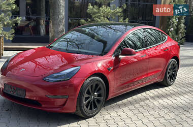 Tesla Model 3  2022