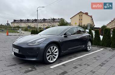 Tesla Model 3  2018