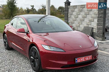 Tesla Model 3  2024