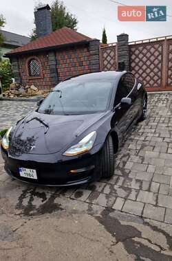 Tesla Model 3  2021