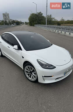 Tesla Model 3  2021