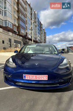 Tesla Model 3  2018