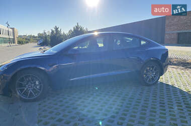 Седан Tesla Model 3 2023 в Хмельницком