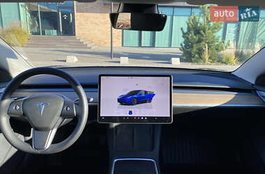 Седан Tesla Model 3 2023 в Хмельницком
