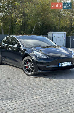 Tesla Model 3  2019