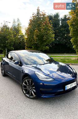 Tesla Model 3  2018