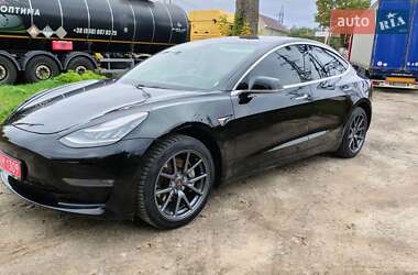 Tesla Model 3  2019
