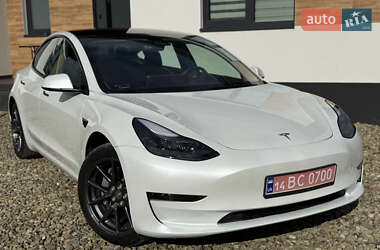 Tesla Model 3  2023