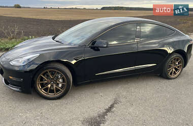 Седан Tesla Model 3 2022 в Прилуках фото Седан Tesla Model 3 2022 в Прилуках