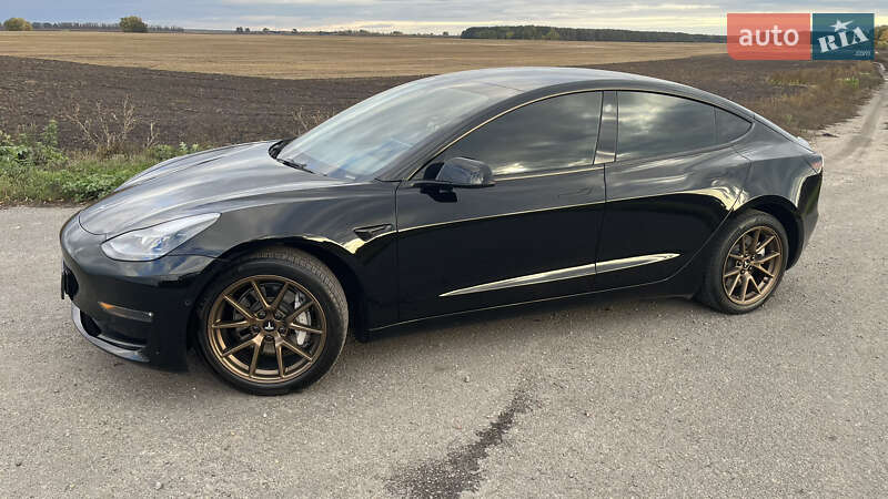 Седан Tesla Model 3 2022 в Прилуках фото Седан Tesla Model 3 2022 в Прилуках
