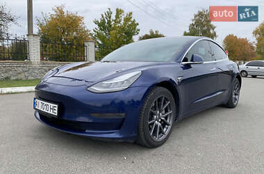 Tesla Model 3  2019