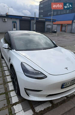 Tesla Model 3  2021