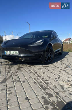 Tesla Model 3  2020