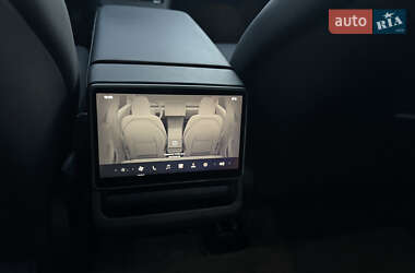 Седан Tesla Model 3 2024 в Києві