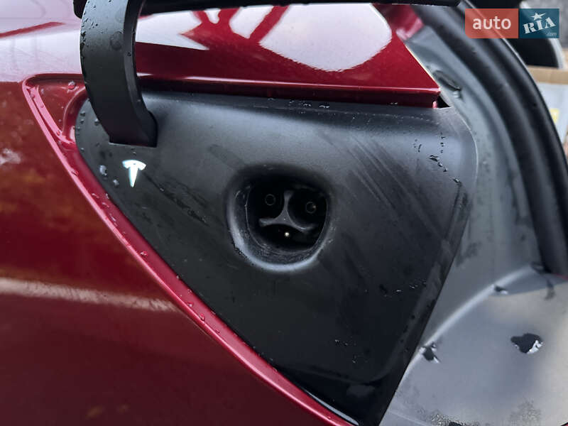 Седан Tesla Model 3 2024 в Києві