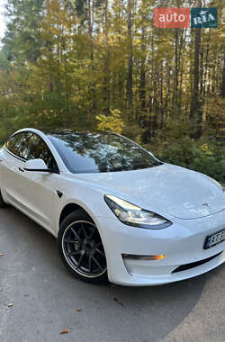 Седан Tesla Model 3 2021 в Івано-Франківську