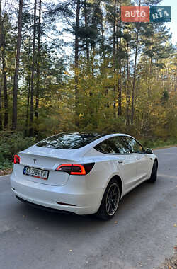 Седан Tesla Model 3 2021 в Івано-Франківську