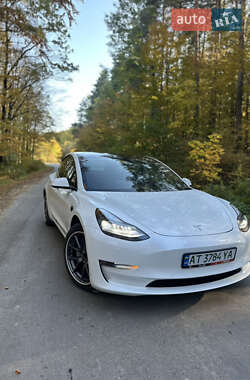 Tesla Model 3  2021