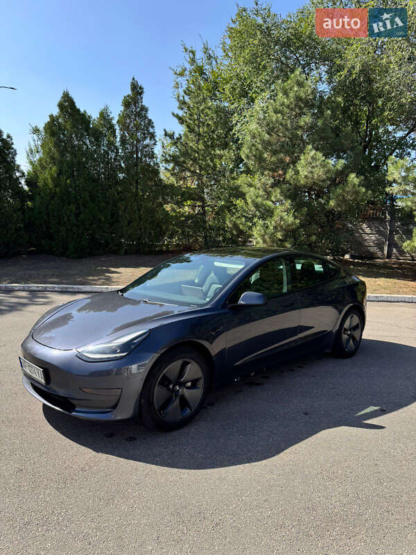 Tesla Model 3 2021