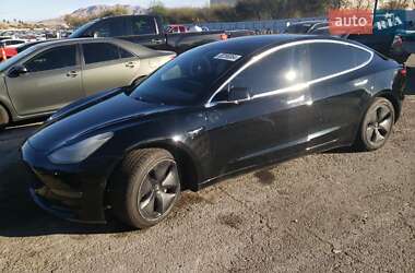 Tesla Model 3  2019