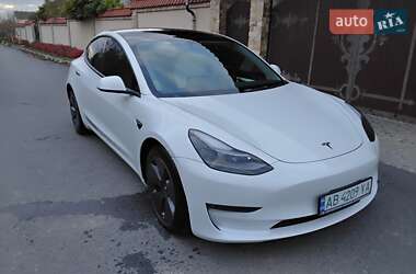 Tesla Model 3  2022