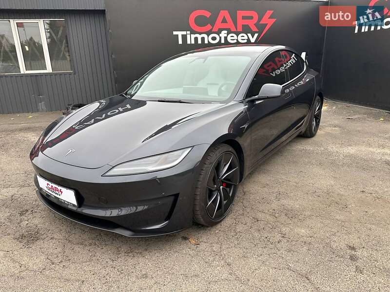 Седан Tesla Model 3 2024 в Киеве