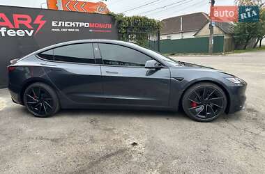 Седан Tesla Model 3 2024 в Киеве