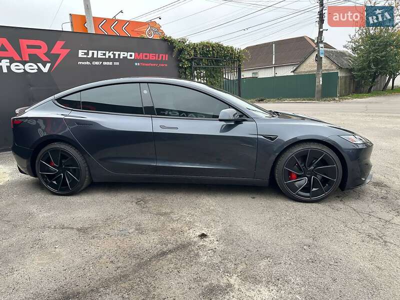 Седан Tesla Model 3 2024 в Киеве