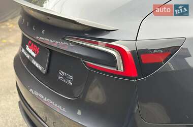 Седан Tesla Model 3 2024 в Киеве