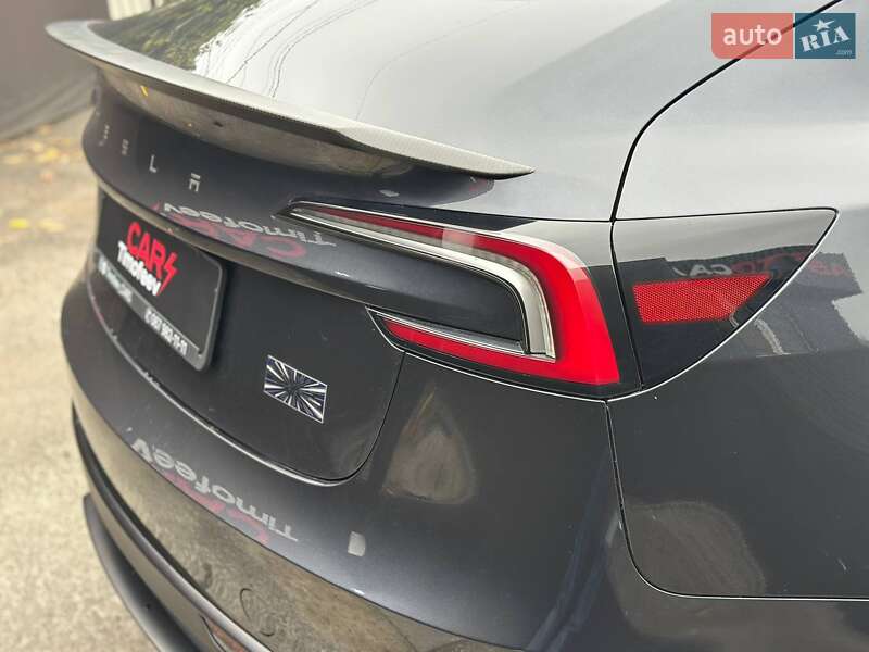 Седан Tesla Model 3 2024 в Киеве