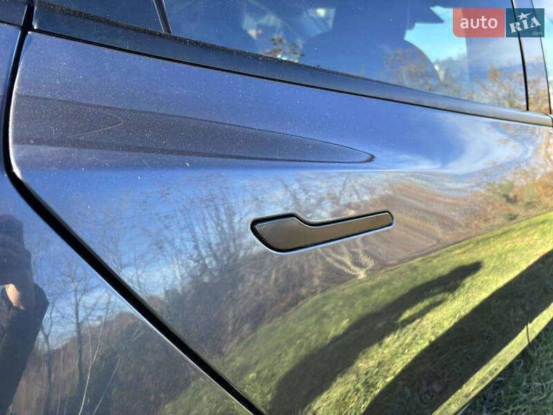 Седан Tesla Model 3 2021 в Ивано-Франковске