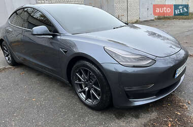 Tesla Model 3  2018