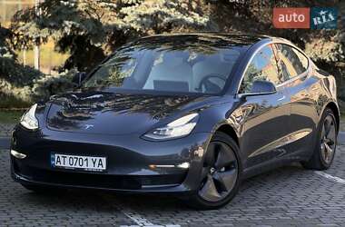 Tesla Model 3  2019