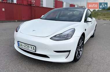 Tesla Model 3  2020