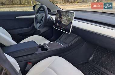 Седан Tesla Model 3 2022 в Кривом Роге