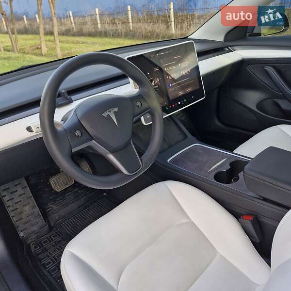 Седан Tesla Model 3 2022 в Кривом Роге