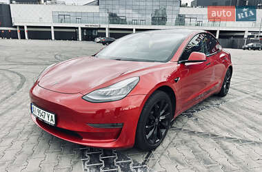 Tesla Model 3  2019