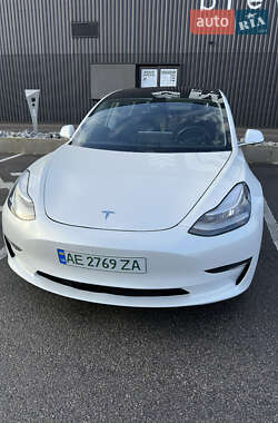 Tesla Model 3  2018