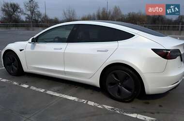 Tesla Model 3  2020