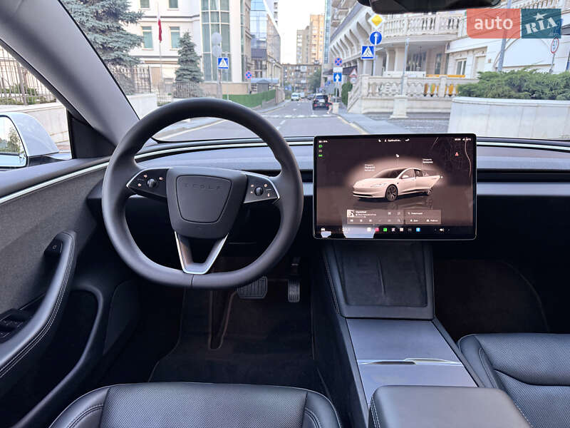 Седан Tesla Model 3 2023 в Києві
