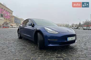 Tesla Model 3  2020