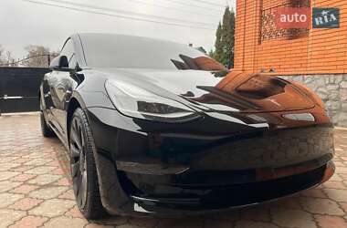 Tesla Model 3  2022