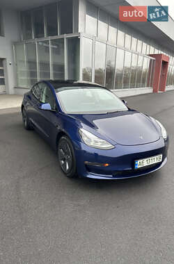 Tesla Model 3  2022
