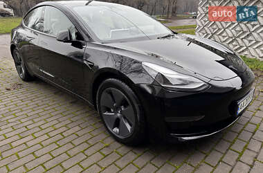 Tesla Model 3  2022