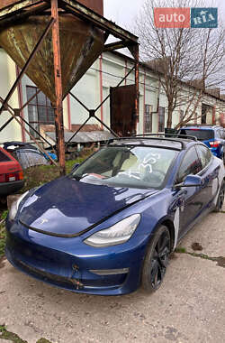 Седан Tesla Model 3 2020 в Стрию фото Седан Tesla Model 3 2020 в Стрию