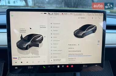 Седан Tesla Model 3 2023 в Чернигове