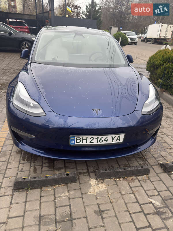 Седан Tesla Model 3 2021 в Одессе