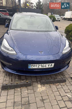 Tesla Model 3  2021