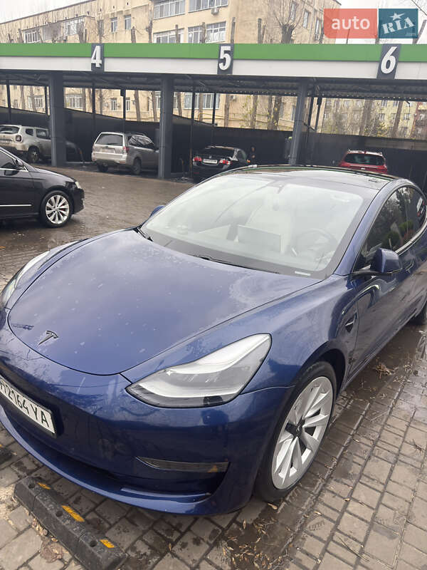 Седан Tesla Model 3 2021 в Одессе