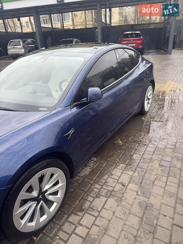 Седан Tesla Model 3 2021 в Одессе